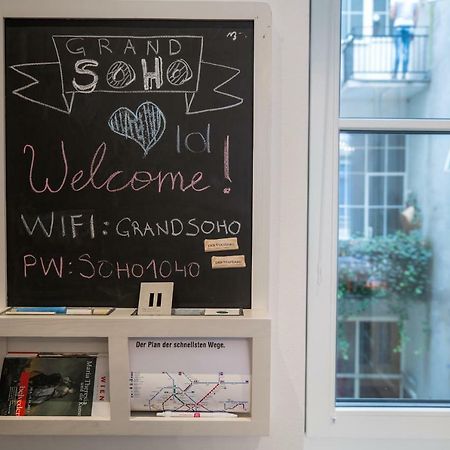 Grand Soho Apartment Wina Bagian luar foto