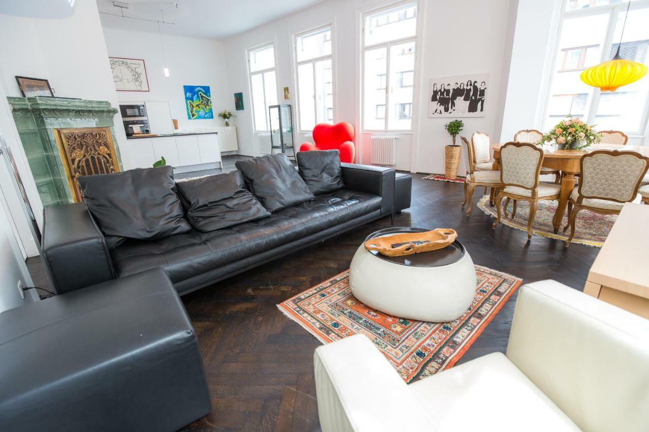 Grand Soho Apartment Wina Bagian luar foto