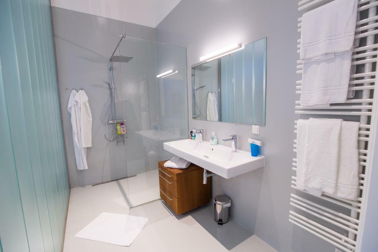 Grand Soho Apartment Wina Bagian luar foto